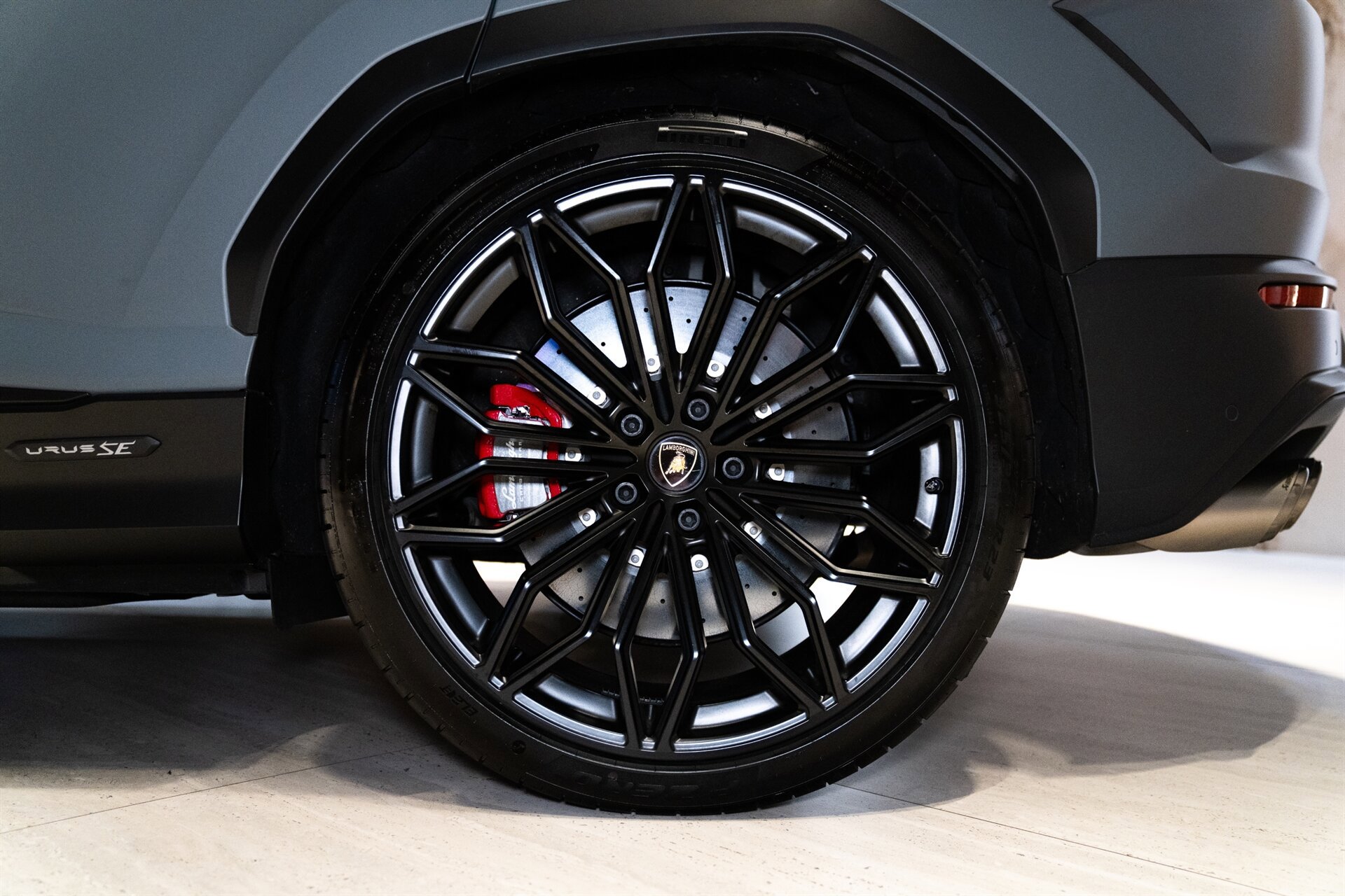 Used 2025 Lamborghini Urus Performante AWD/4WD image 17