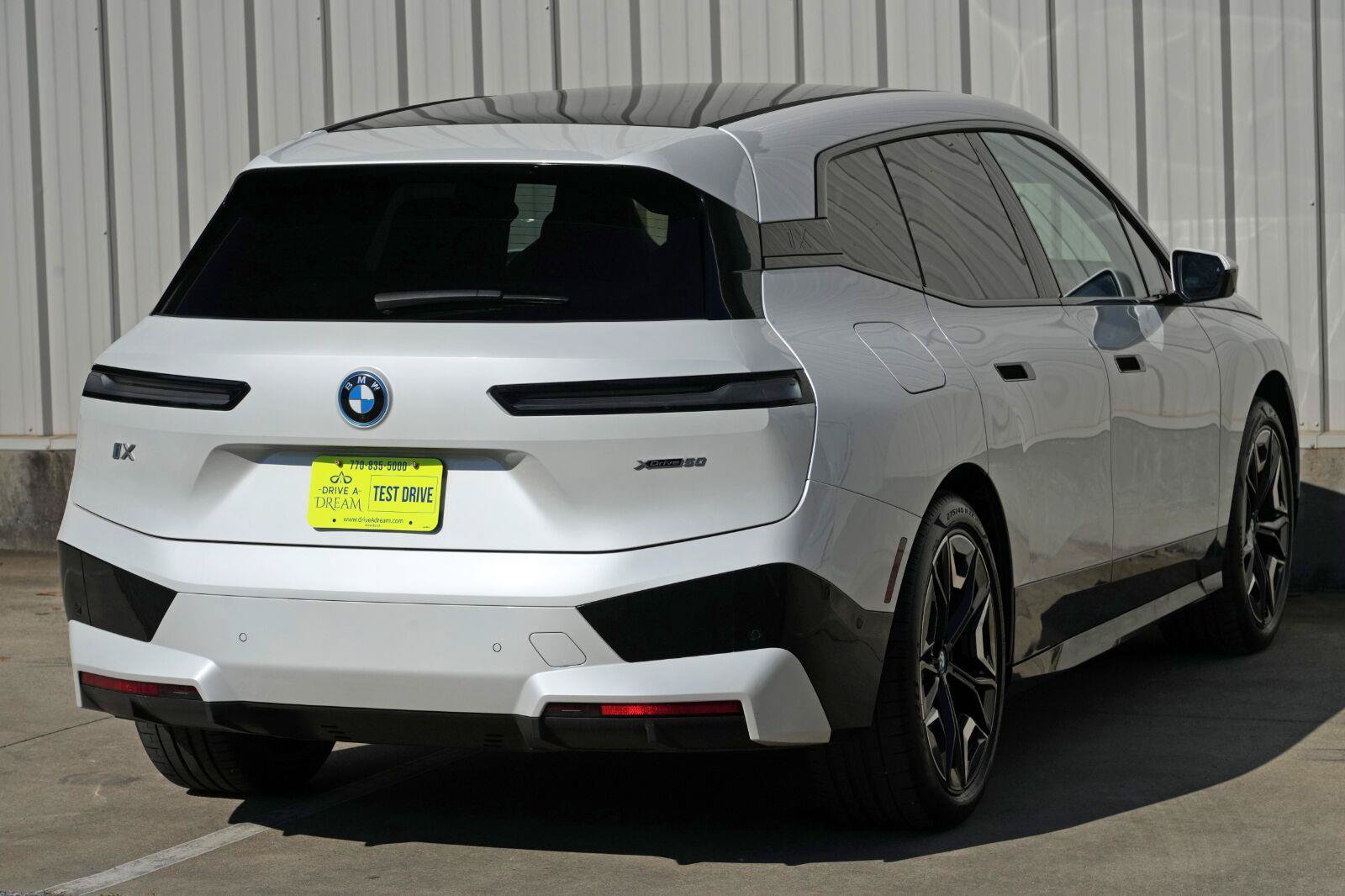 Used 2022 BMW iX xDrive50 w/ Premium Package AWD/4WD image 52