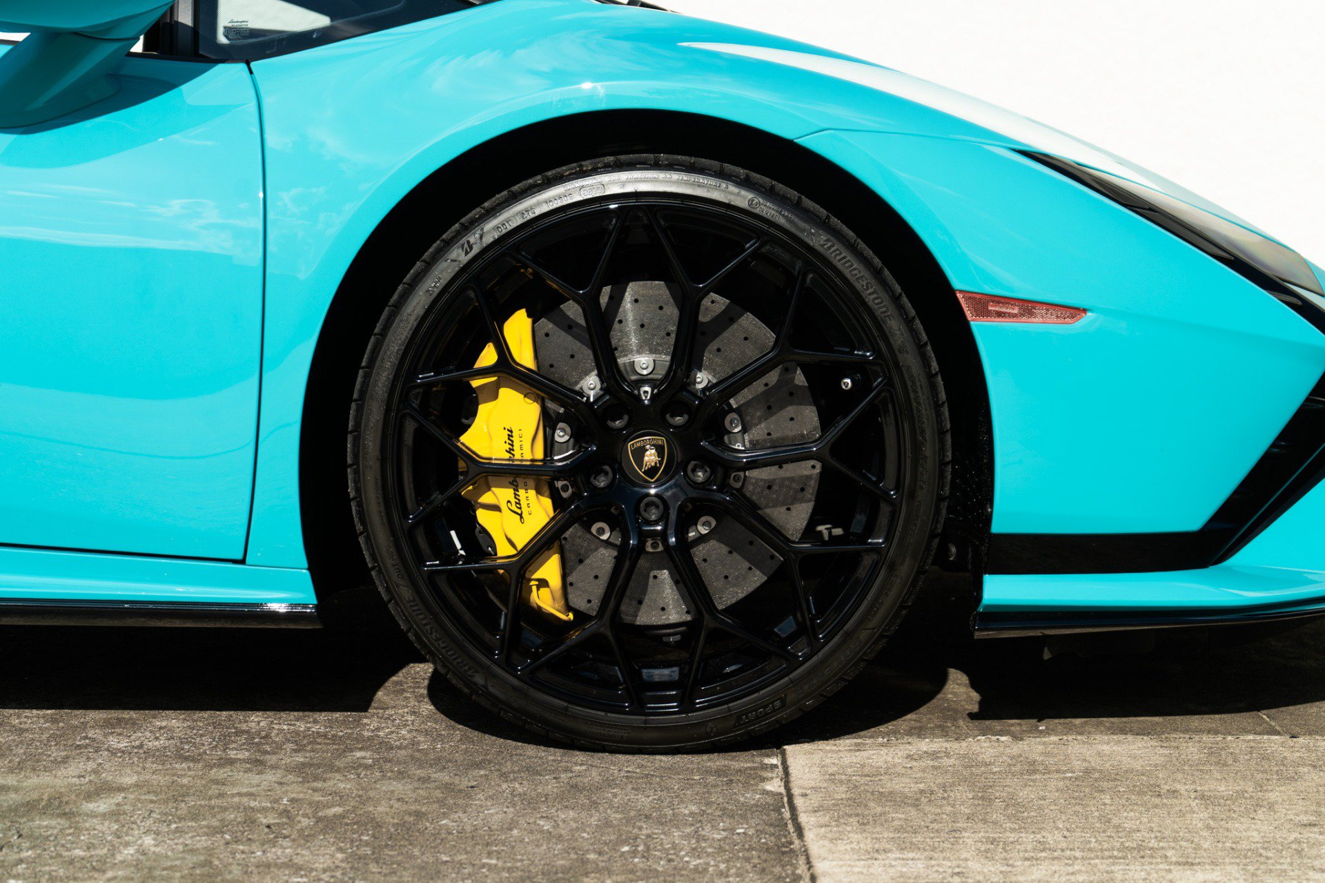 Used 2023 Lamborghini Huracan Tecnica RWD image 35