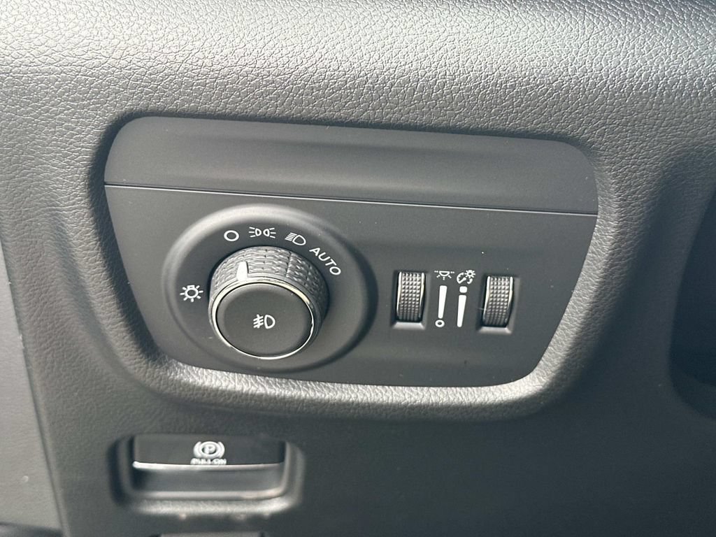 New 2026 Jeep Grand Cherokee Limited AWD/4WD image 28