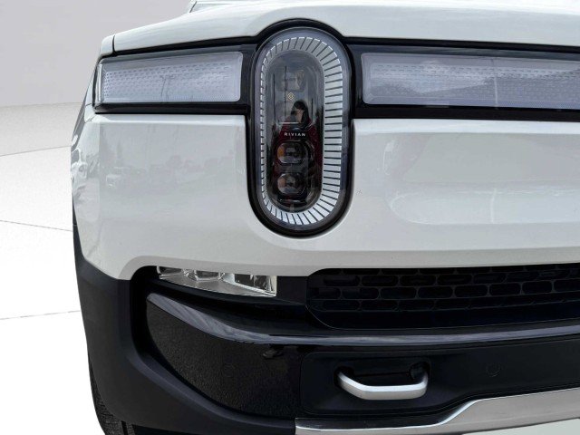 Used 2024 Rivian R1S Adventure image 10