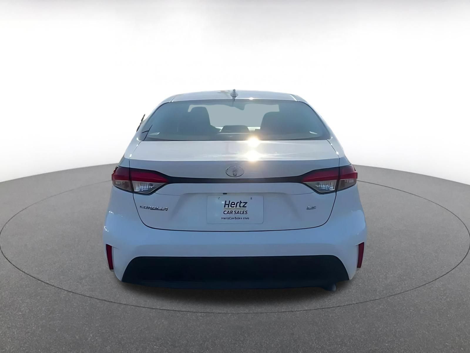Used 2025 Toyota Corolla LE FWD image 6