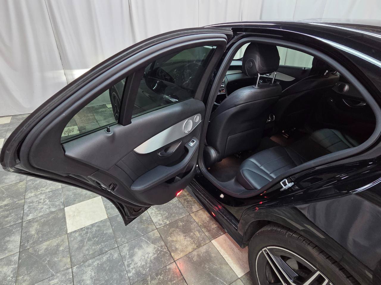 Used 2020 Mercedes-Benz C 300 4MATIC Sedan image 15