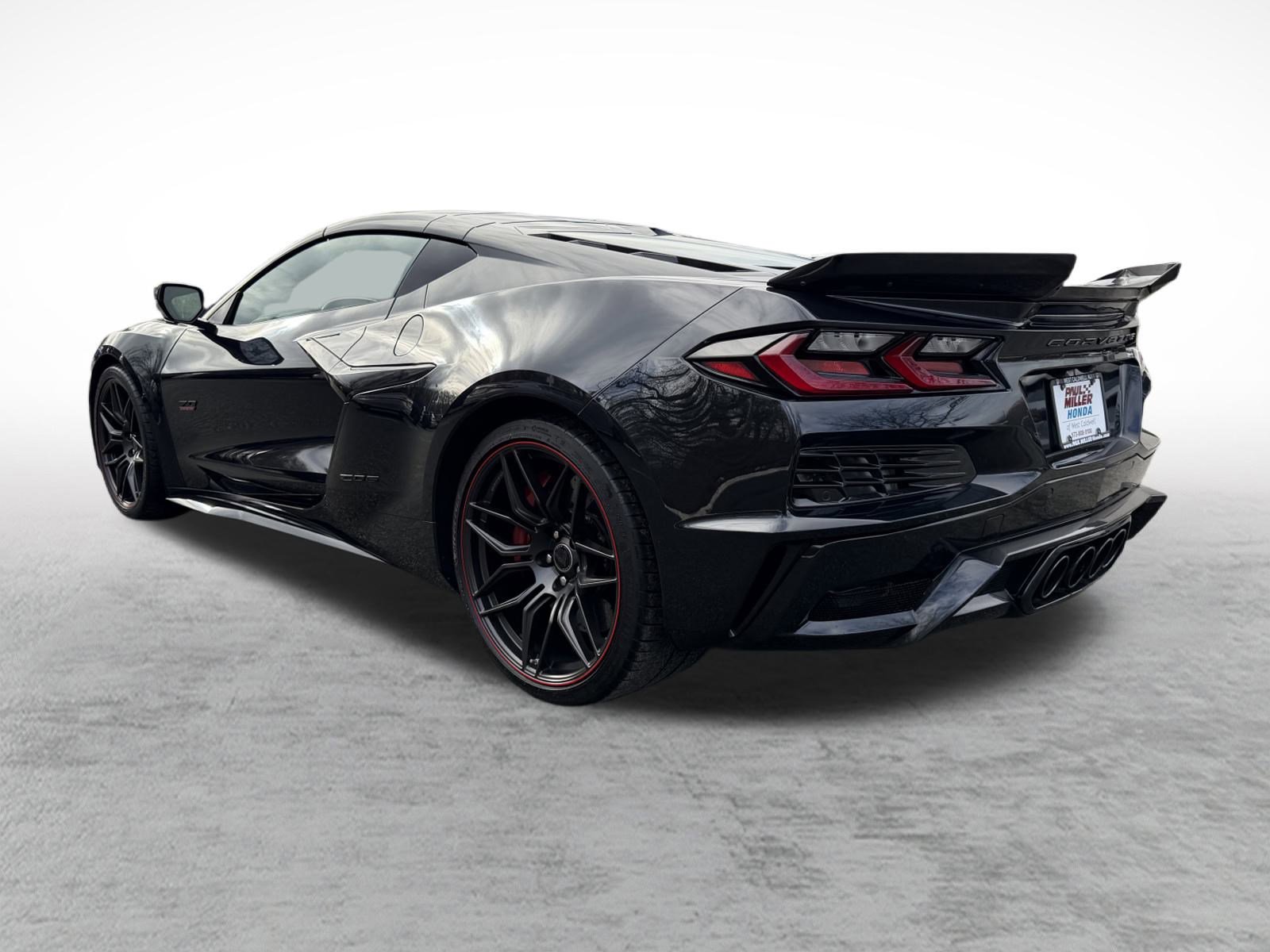 Used 2023 Chevrolet Corvette Z06 image 4