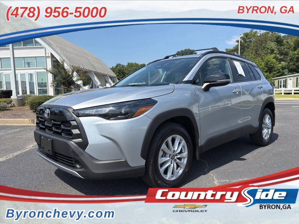 Used 2026 Toyota Corolla Cross LE FWD image 1