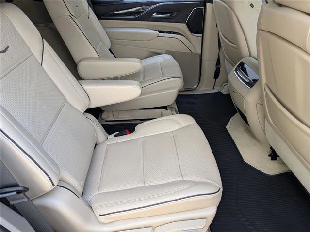 Used 2023 Cadillac Escalade Premium Luxury w/ LPO, Illumination Package image 20