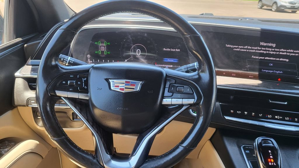 Used 2021 Cadillac Escalade Premium Luxury AWD/4WD image 33