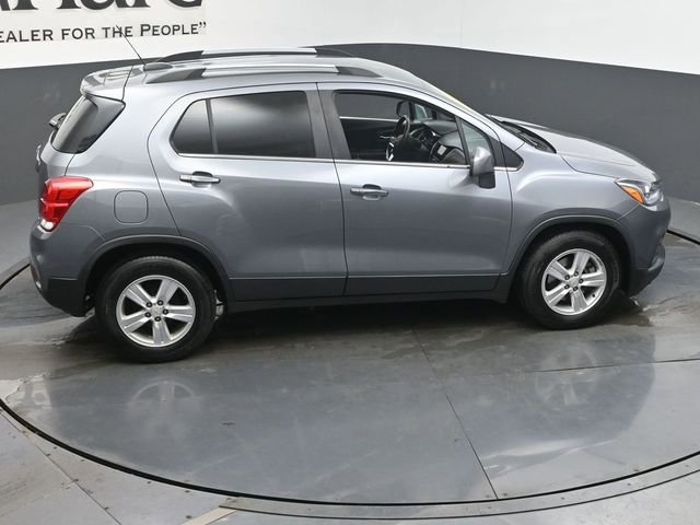 Used 2019 Chevrolet Trax LT w/ LT Convenience Package FWD image 38