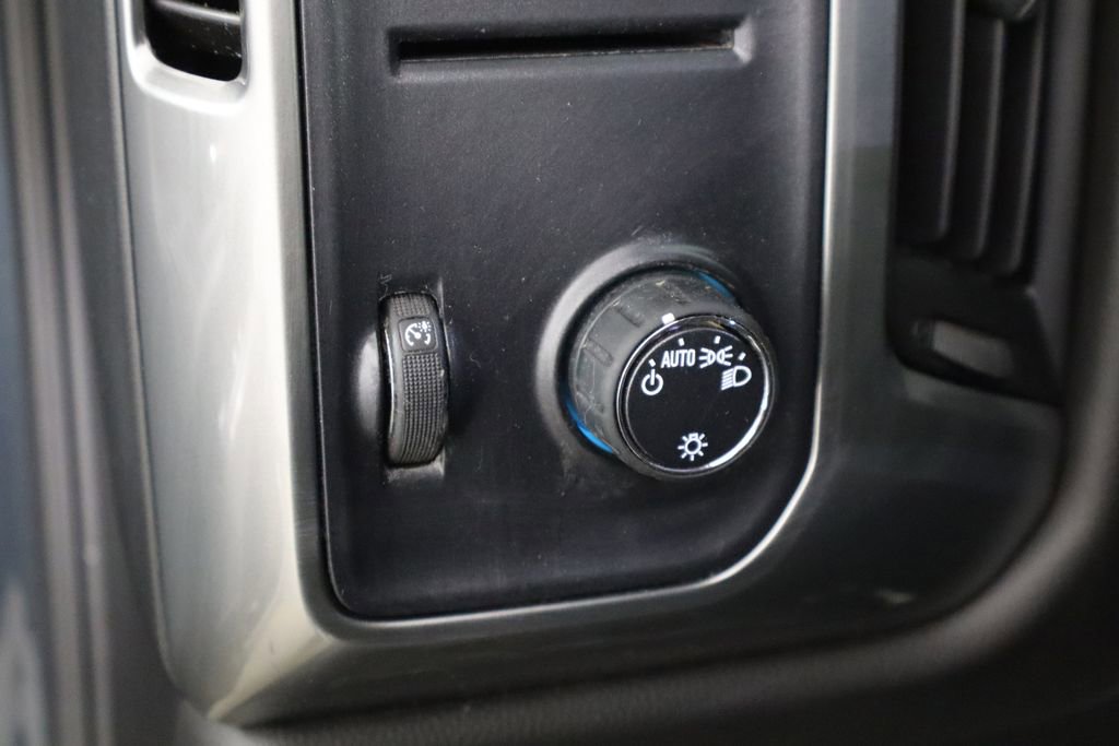 Used 2018 Chevrolet Silverado 1500 LT RWD image 22