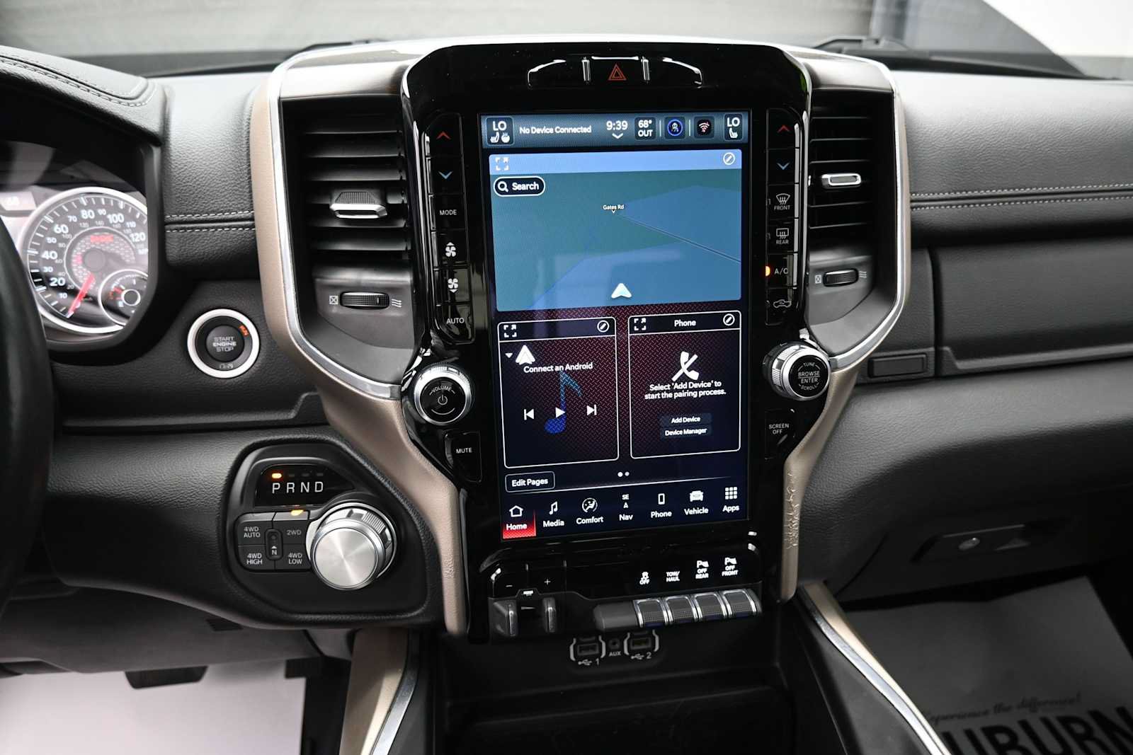 Used 2022 RAM 1500 Laramie AWD/4WD image 9