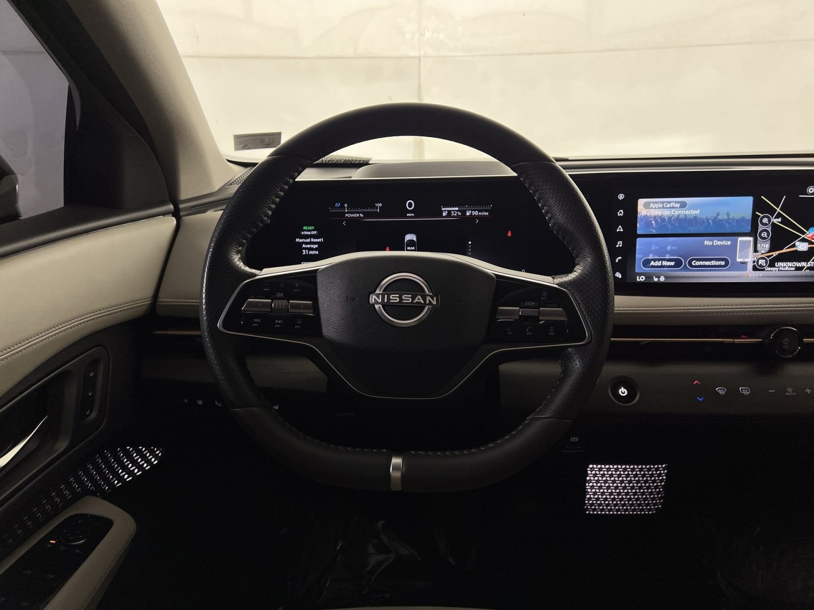 Used 2023 Nissan Ariya AWD image 16