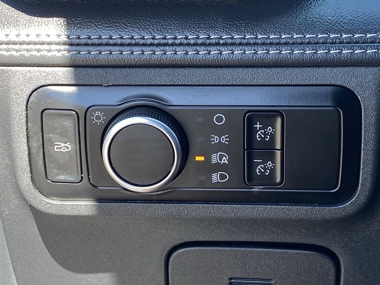 Used 2024 Ford Mustang Premium RWD image 30