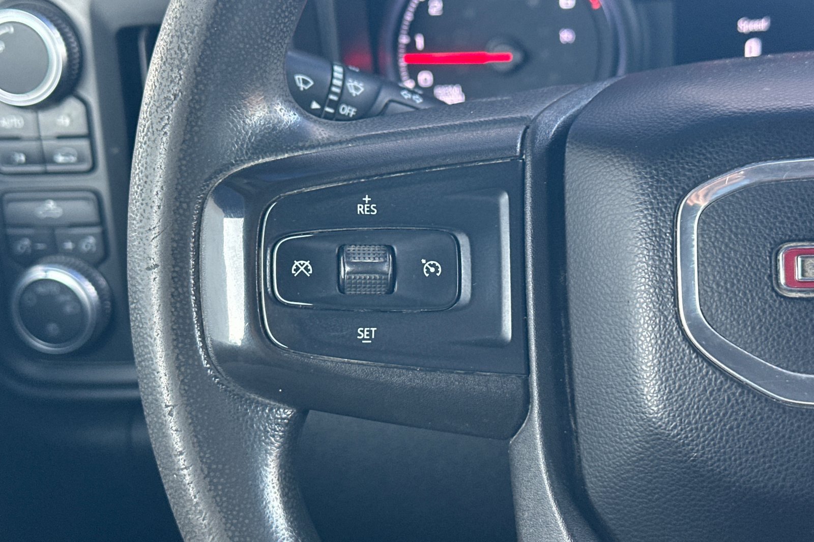 Used 2019 GMC Sierra 1500 4x4 Crew Cab w/ Trailering Package image 28