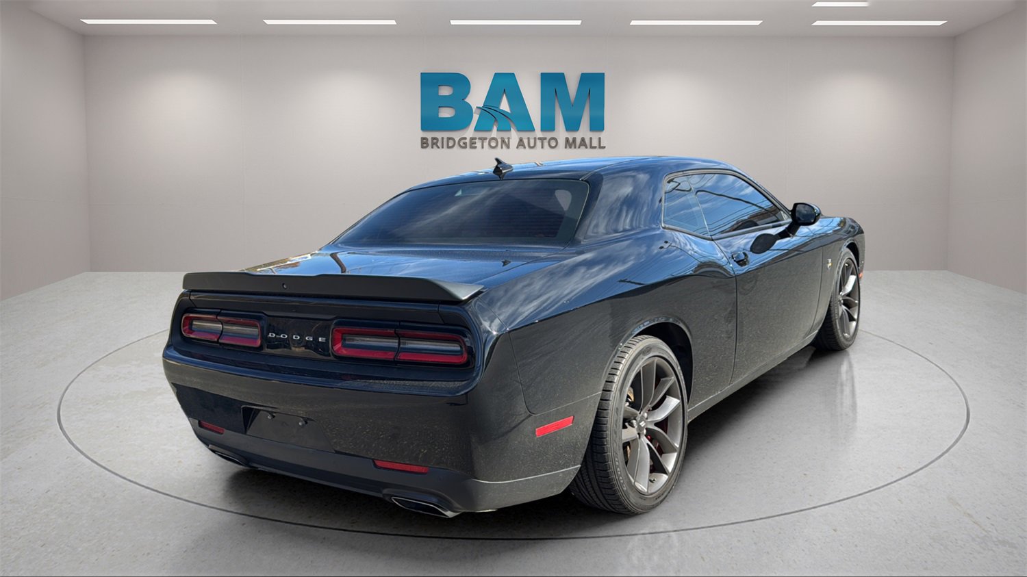 Used 2019 Dodge Challenger R/T Scat Pack w/ Shaker Package image 7