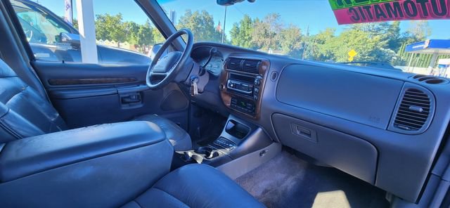Used 2000 Ford Explorer Limited RWD image 12