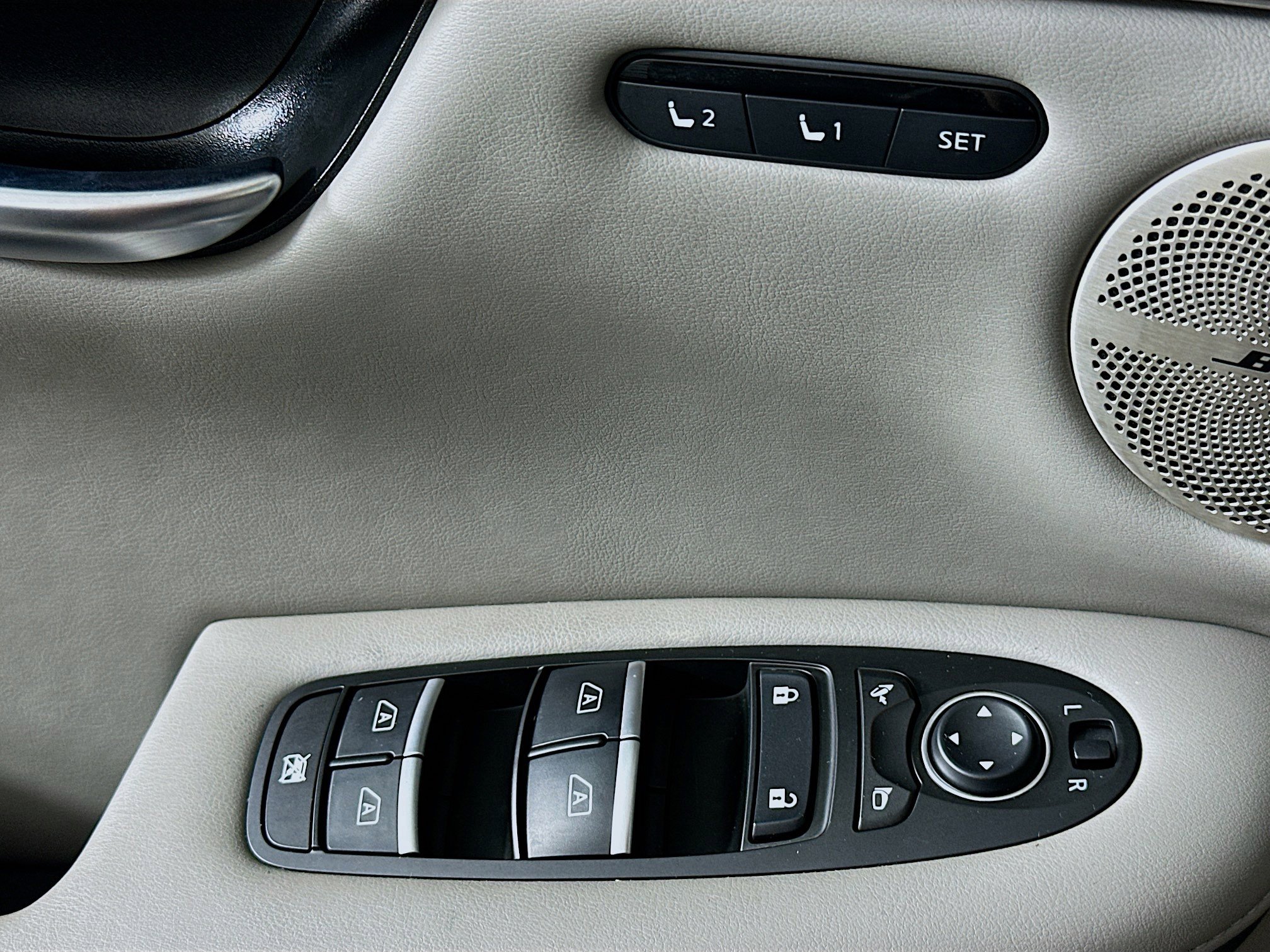 Used 2023 INFINITI QX50 Luxe FWD image 15