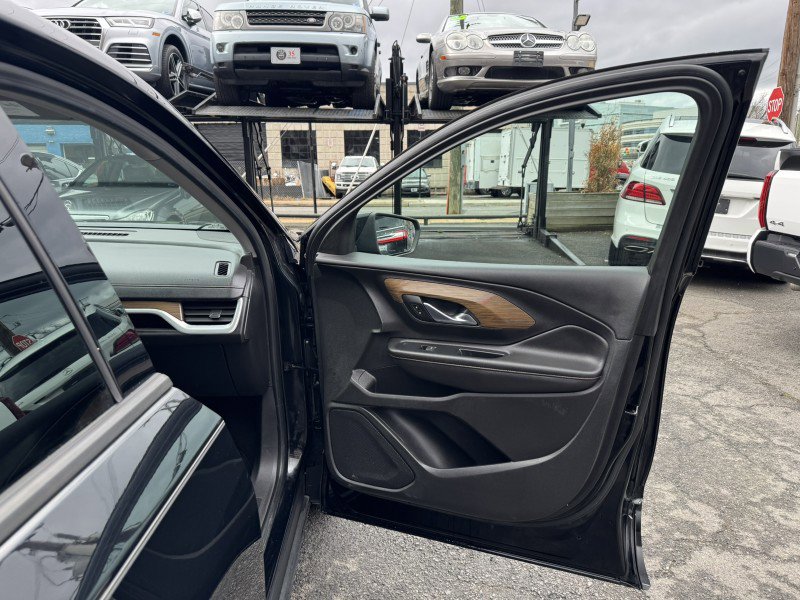 Used 2019 GMC Terrain SLE w/ Driver Convenience Package image 12