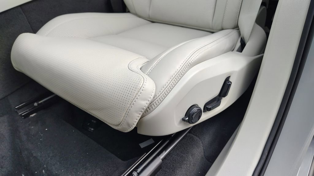 New 2026 Volvo XC90 T8 Ultra image 11