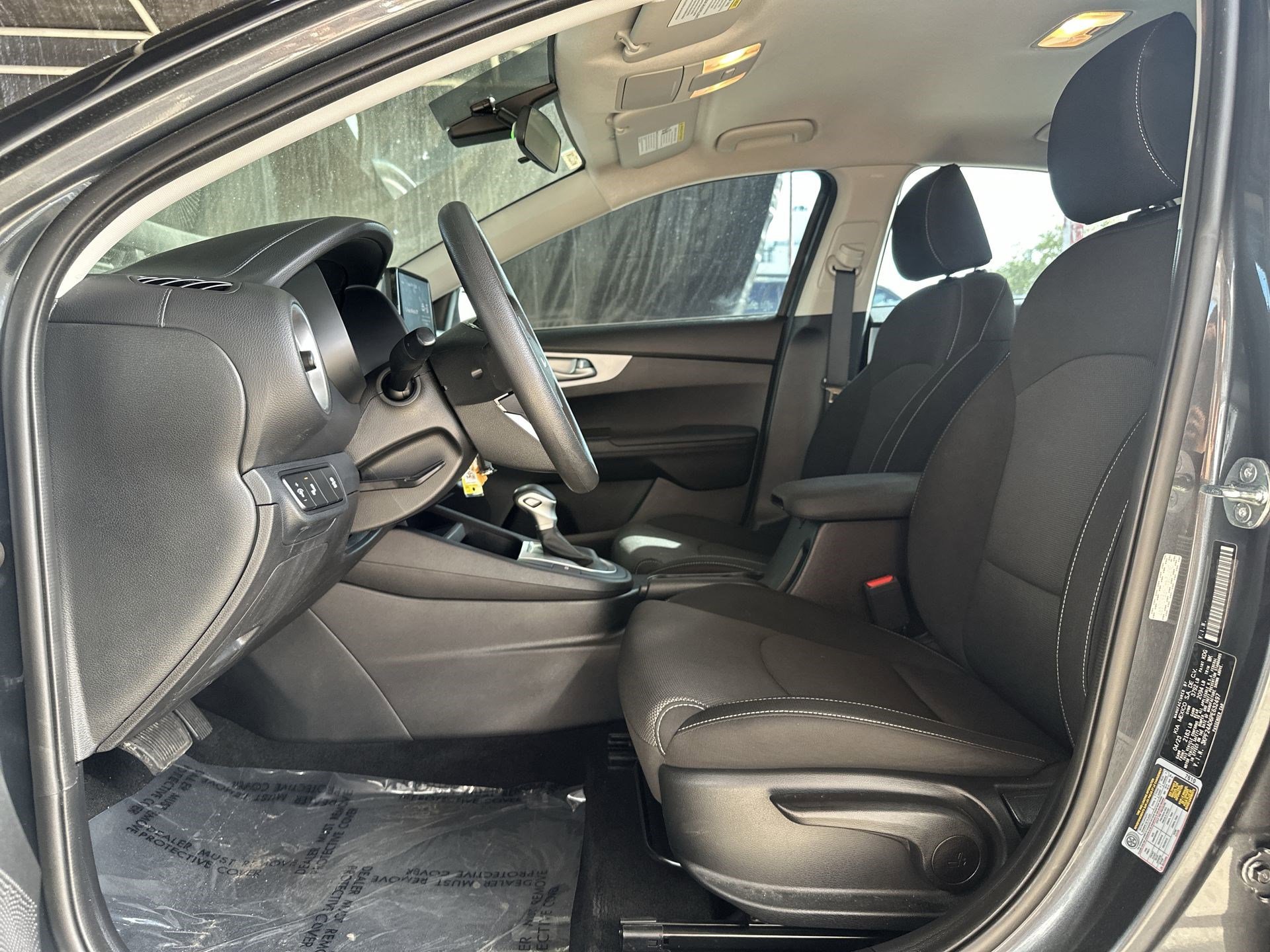 Used 2023 Kia Forte LXS w/ LXS Technology Package image 13