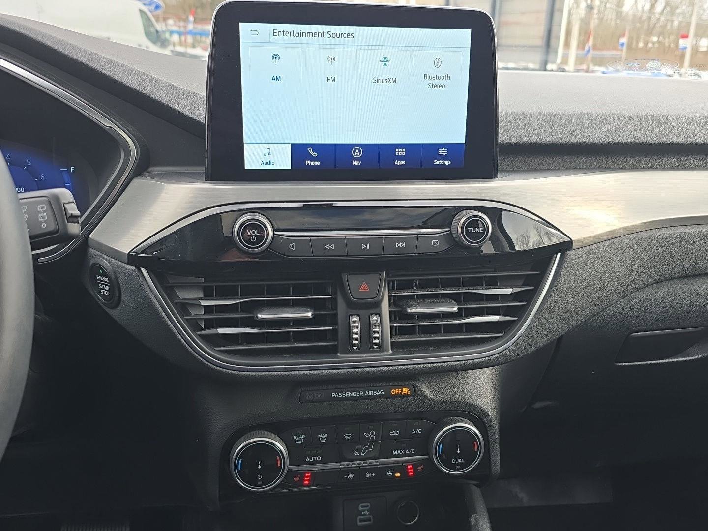 Used 2022 Ford Escape Titanium w/ Class II Trailer Tow Package image 26