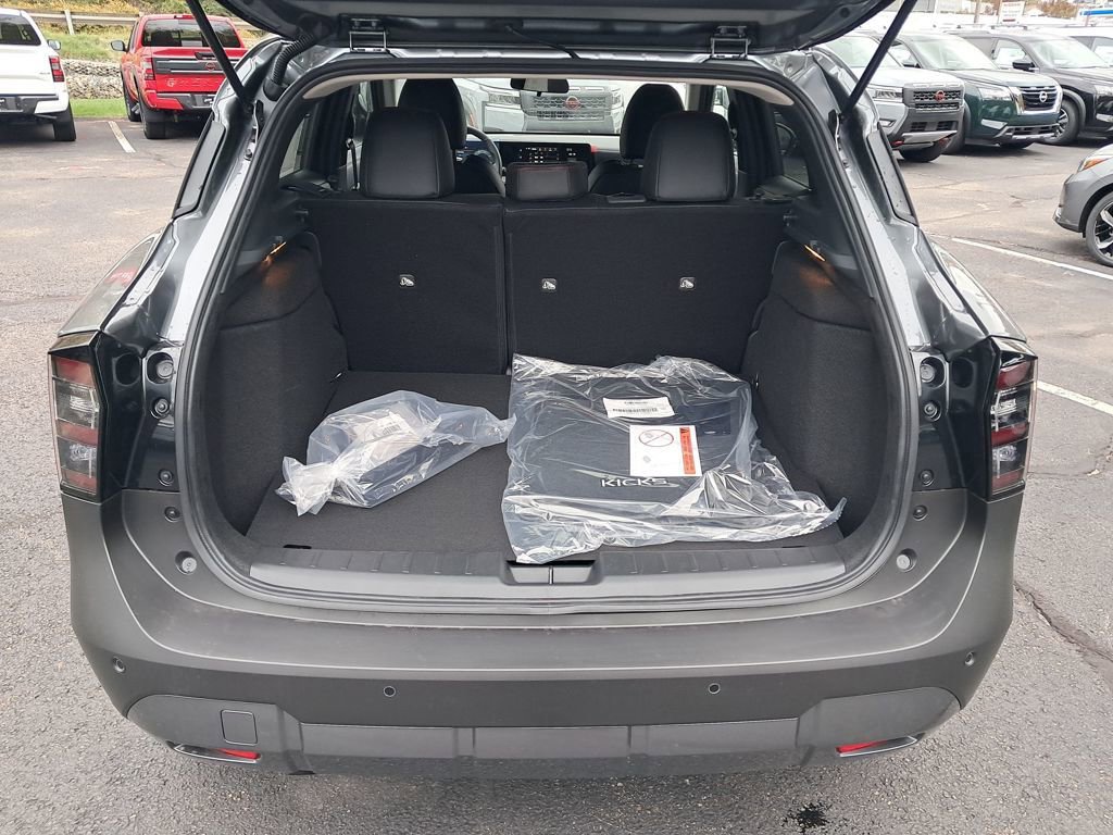 New 2026 Nissan Kicks SR w/ Cold Weather Package image 24