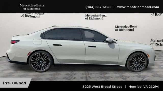 Used 2025 BMW 760i xDrive w/ Premium Package AWD/4WD image 3