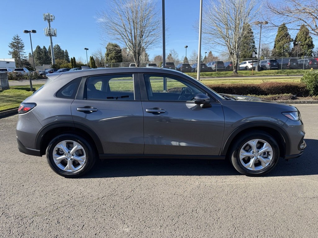 Used 2025 Honda HR-V LX image 9