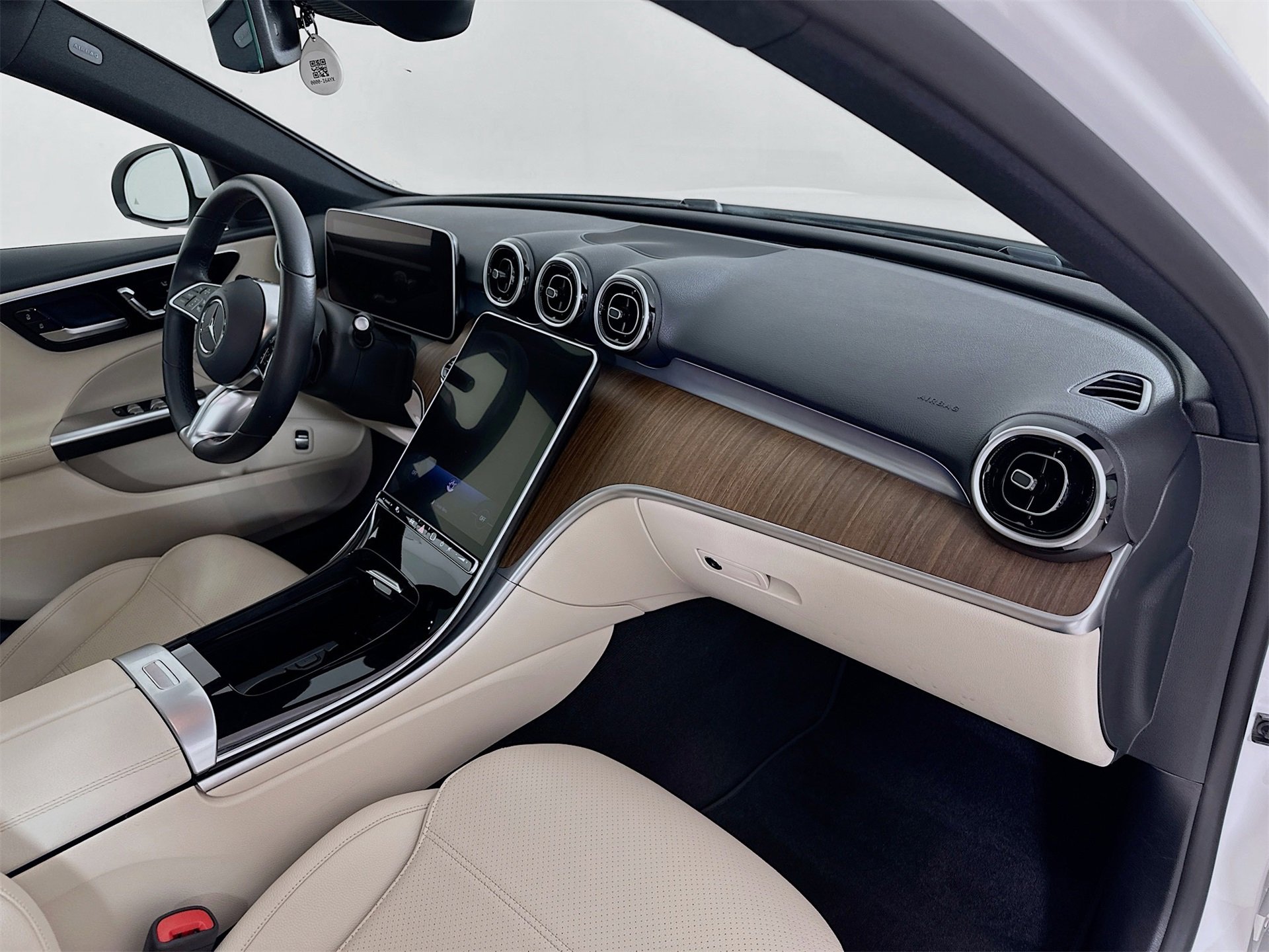 Certified 2025 Mercedes-Benz C 300 Sedan image 29