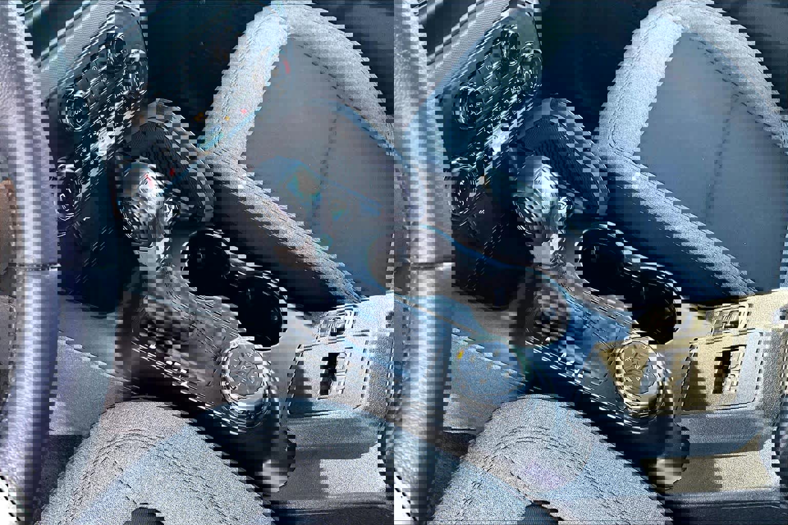 Used 2023 Ford Bronco Big Bend w/ Sasquatch Package image 16