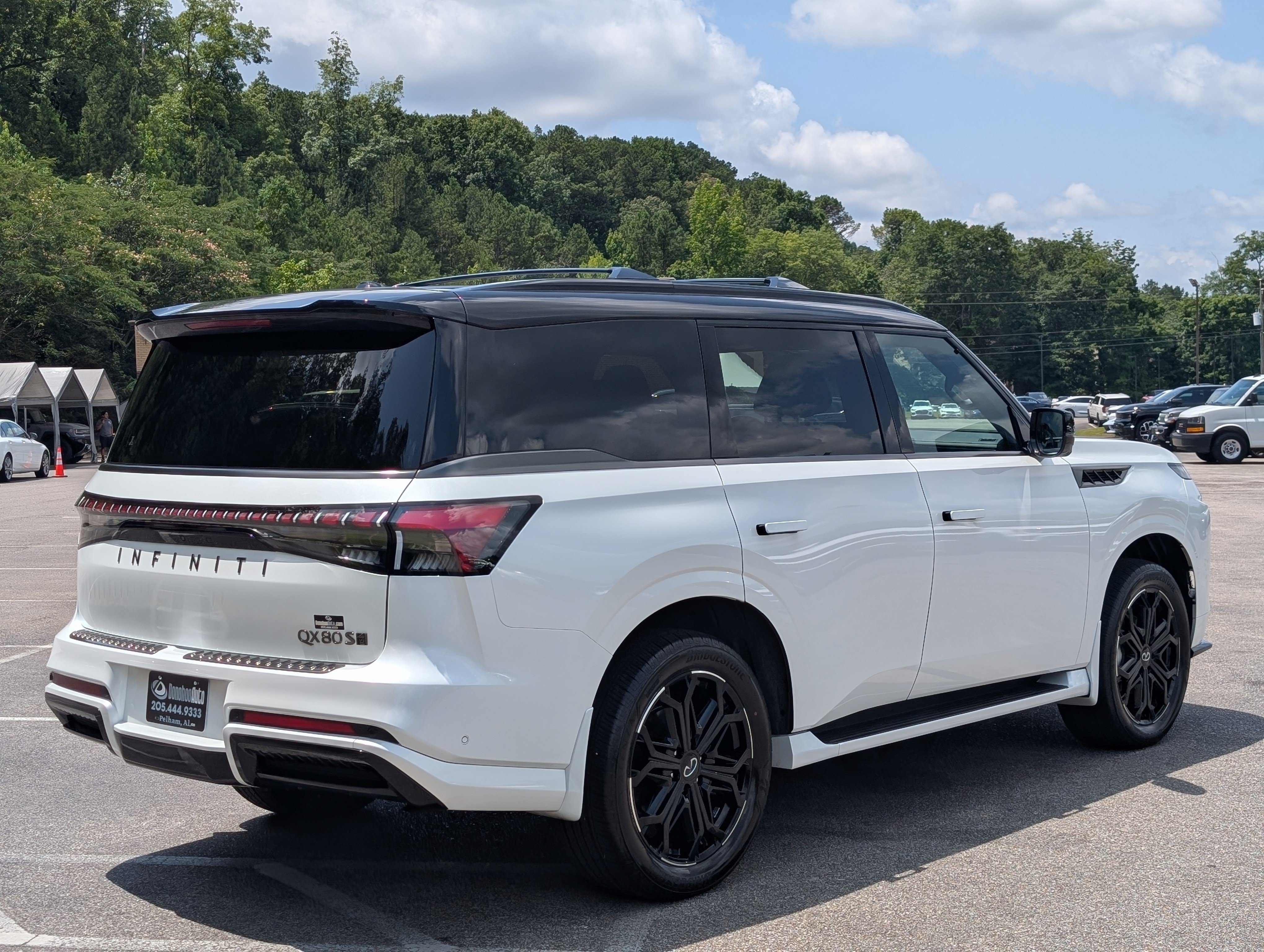 Used 2026 INFINITI QX80 4WD w/ Sport Exterior Package image 9