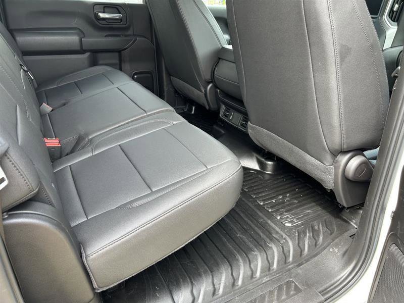 Used 2024 GMC Sierra 3500 Pro w/ Convenience Package image 15
