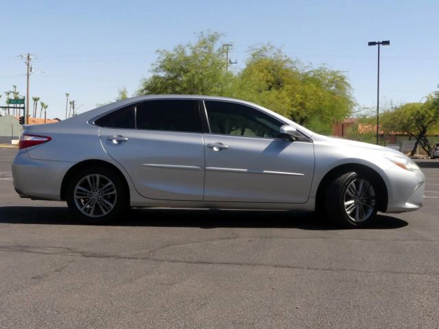 Used 2015 Toyota Camry SE image 7