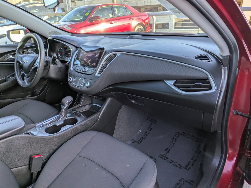 Used 2024 Chevrolet Malibu LT image 33