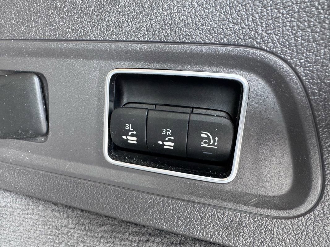 Used 2020 Mercedes-Benz GLS 450 4MATIC image 43