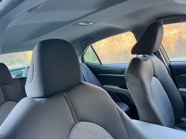 Used 2018 Toyota Camry L image 29