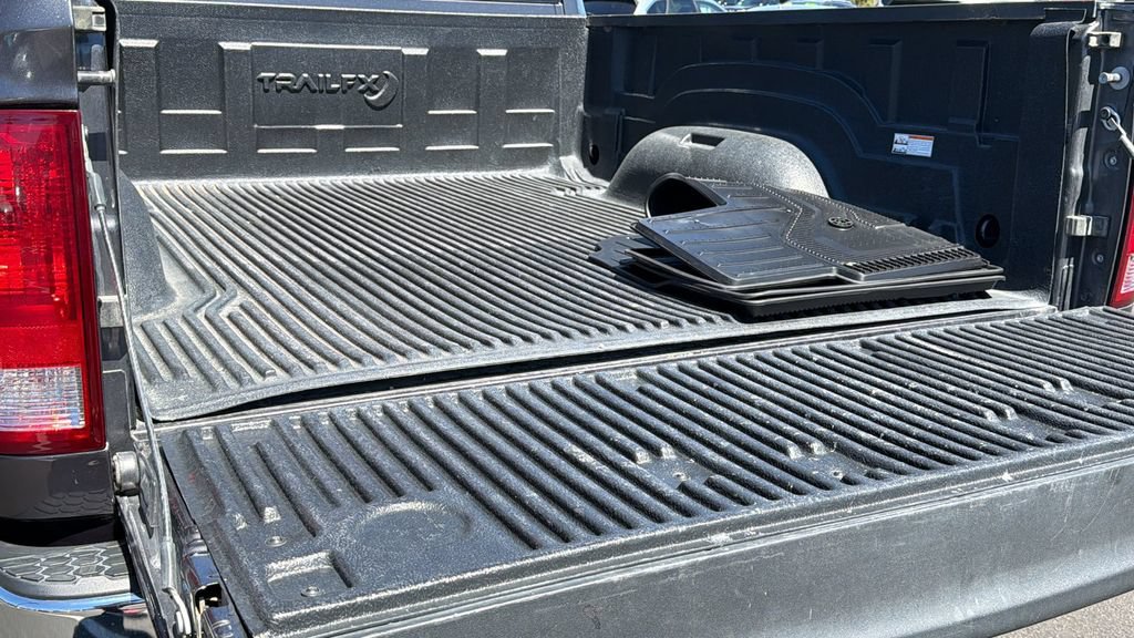 Used 2024 RAM 1500 Classic SLT AWD/4WD image 27