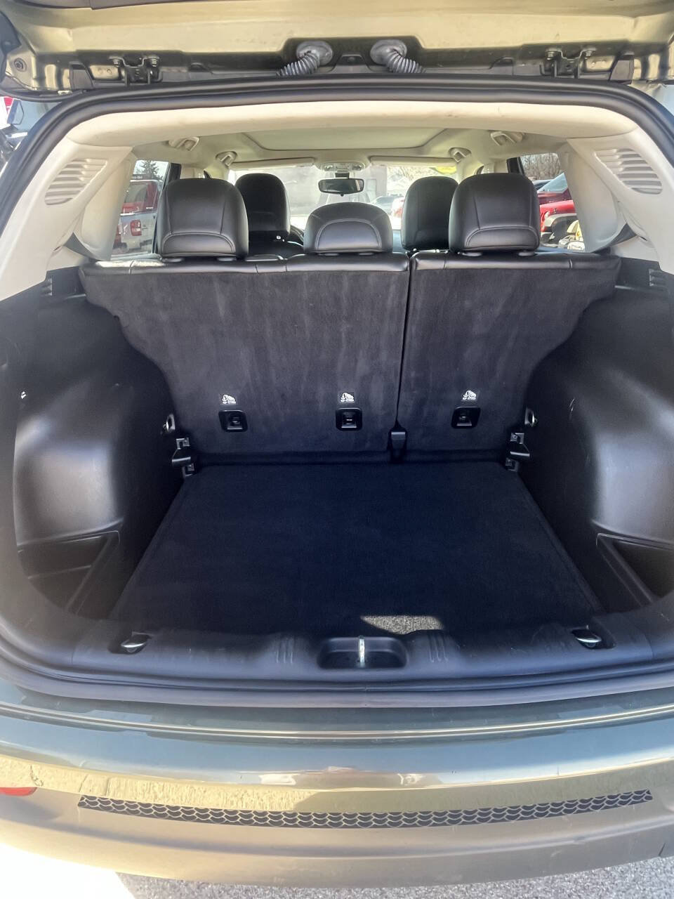Used 2019 Jeep Compass Latitude w/ Cold Weather Group AWD/4WD image 27