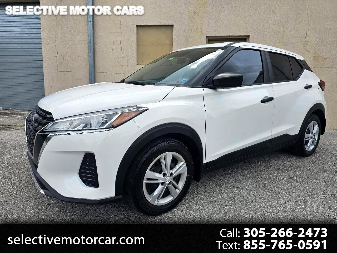 Used 2021 Nissan Kicks S image 1