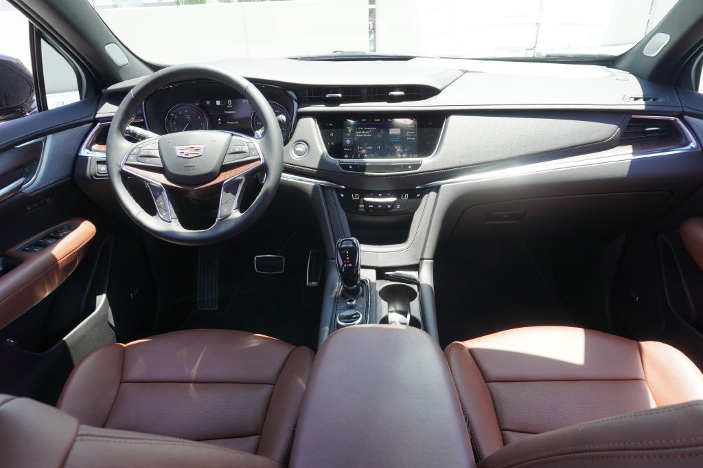New 2025 Cadillac XT5 Sportv w/ Technology Package AWD/4WD image 11