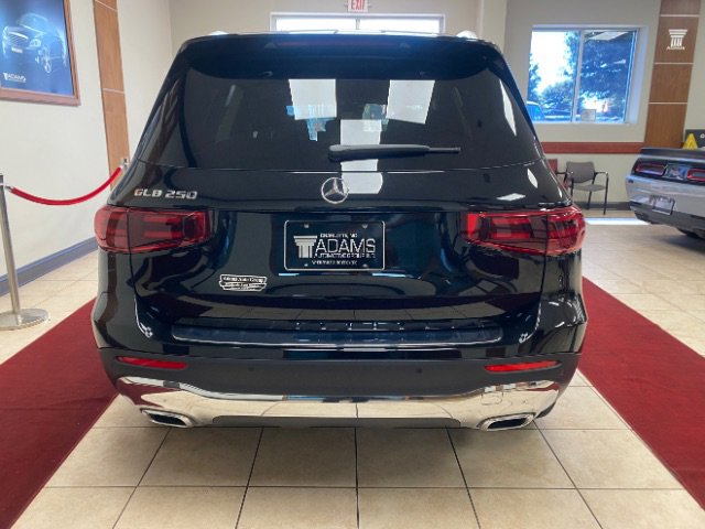 Used 2025 Mercedes-Benz GLB 250 image 2