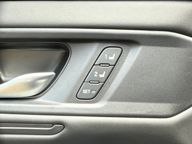 Used 2025 Honda Accord Sport image 25