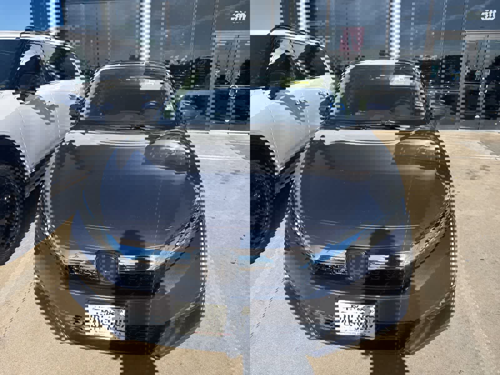 Used 2018 Honda Clarity Touring image 3