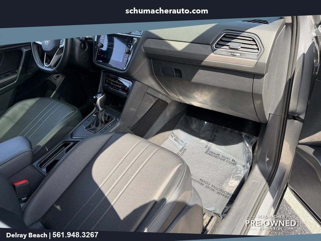 Used 2024 Volkswagen Tiguan SE FWD image 18