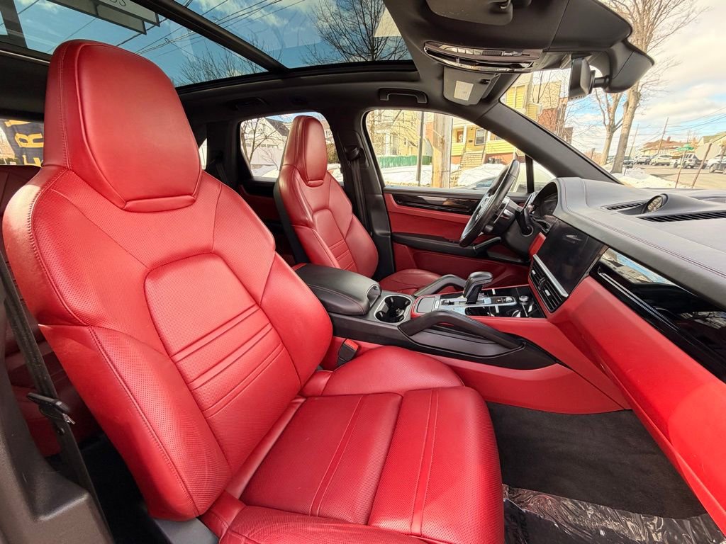 Used 2020 Porsche Cayenne S w/ Premium Package Plus image 14