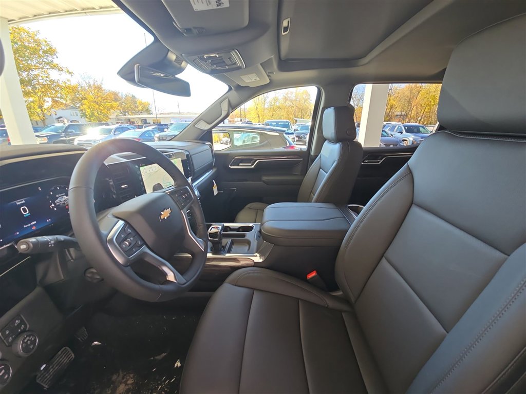 New 2026 Chevrolet Silverado 1500 LTZ w/ Z71 Off-Road Package image 21