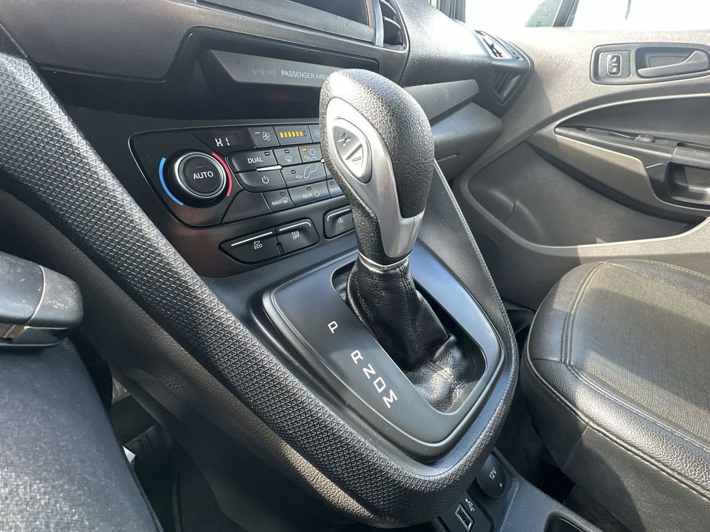 Used 2022 Ford Transit Connect XL image 25
