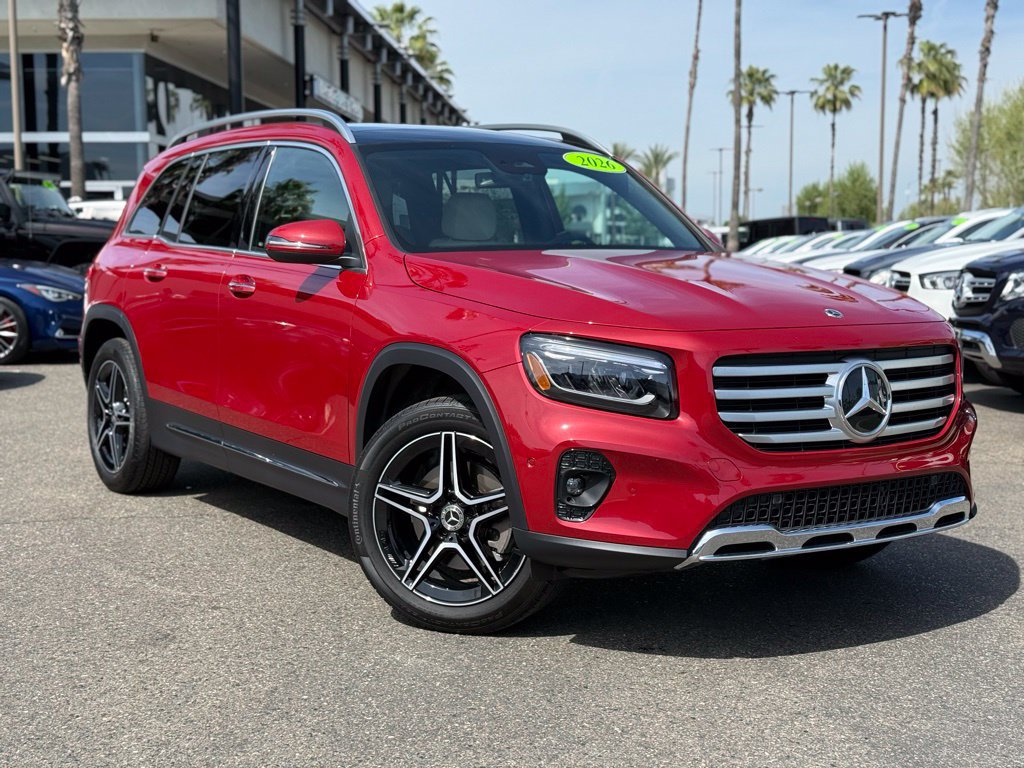 Used 2026 Mercedes-Benz GLB 250 image 1