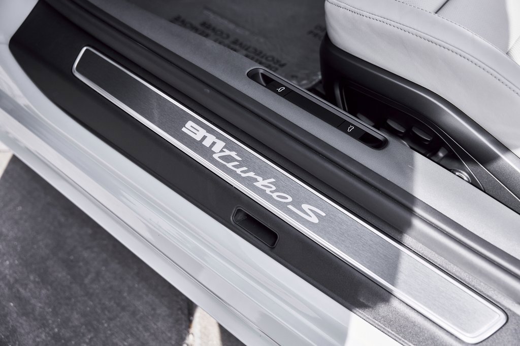 Used 2025 Porsche 911 Turbo S image 34