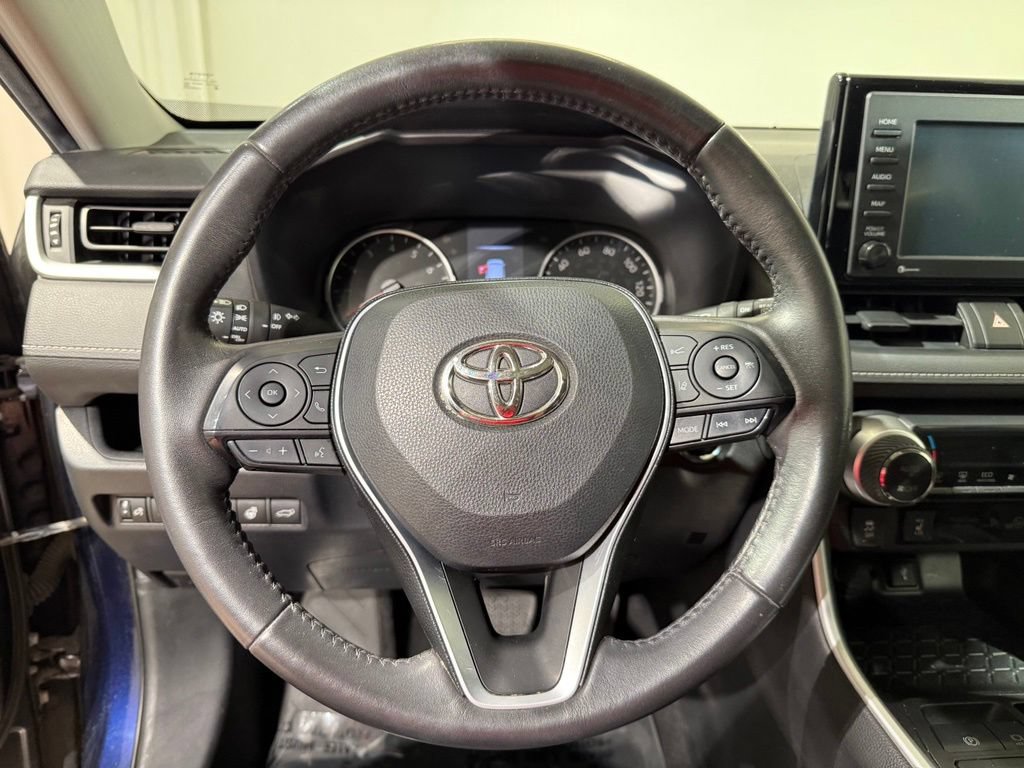 Used 2020 Toyota RAV4 XLE w/ Convenience Package AWD/4WD image 24