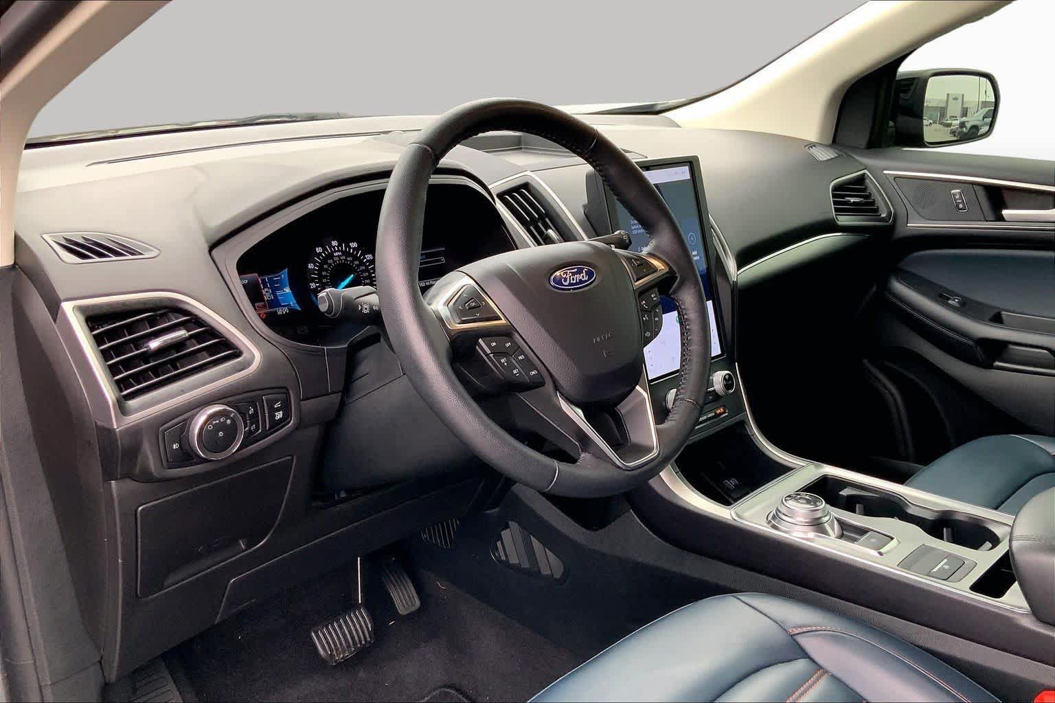 Used 2024 Ford Edge SEL w/ Sport Appearance Package AWD/4WD image 16